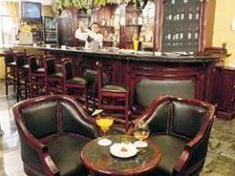圣地亚哥 Principado De Asturias酒店 餐厅 照片